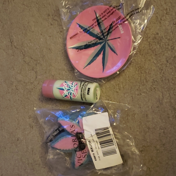 VS Pink Coco Chill Bundle Dish Loofah Sponge Lotion SET - Picture 1 of 6